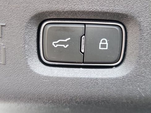 Used 2025 Ford Expedition Max Platinum AWD/4WD image 18