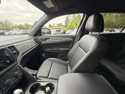 Used 2020 Volkswagen Atlas Cross Sport SE AWD/4WD image 19