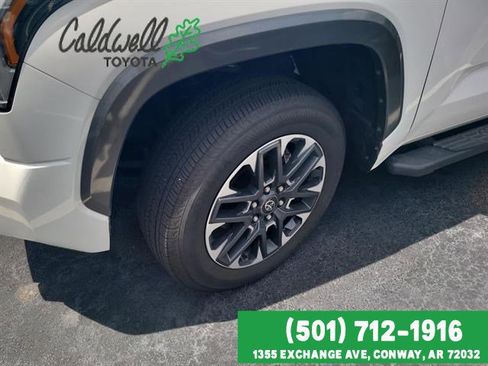 Used 2025 Toyota Tundra Limited AWD/4WD image 2