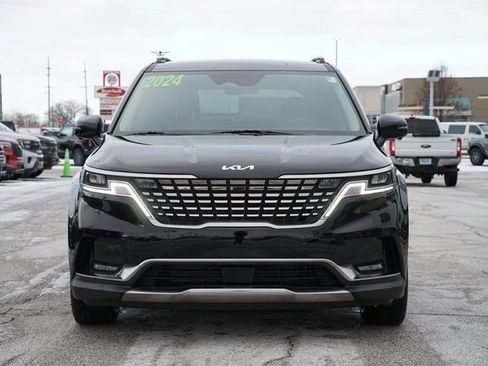 Used 2024 Kia Carnival SX image 2