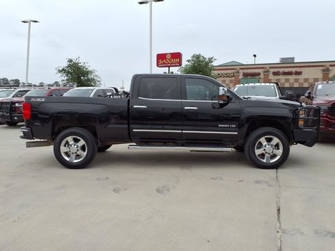 Used 2016 Chevrolet Silverado 2500 LTZ w/ Duramax Plus Package AWD/4WD image 5