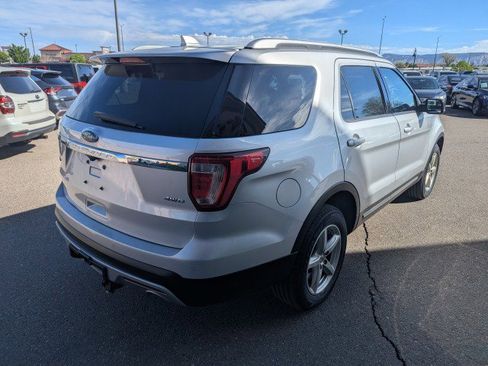 Used 2016 Ford Explorer XLT w/ Equipment Group 202A AWD/4WD image 5