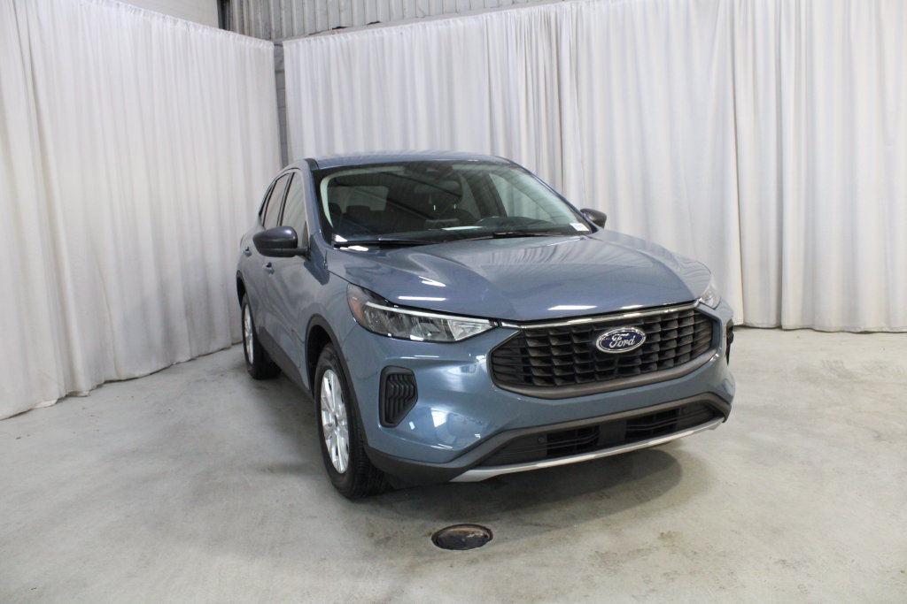 Used 2023 Ford Escape Active AWD/4WD image 37