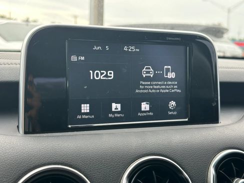 Used 2018 Kia Stinger RWD image 27