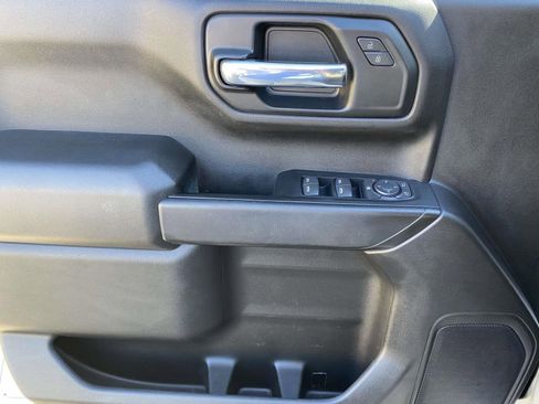 Used 2022 Chevrolet Silverado 1500 Custom image 18