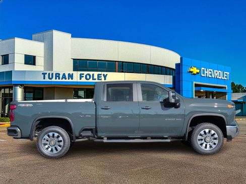 New 2026 Chevrolet Silverado 2500 LT w/ All Star Edition AWD/4WD image 7