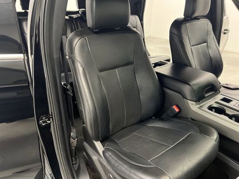 Used 2018 Ford Expedition XLT w/ Equipment Group 201A image 25