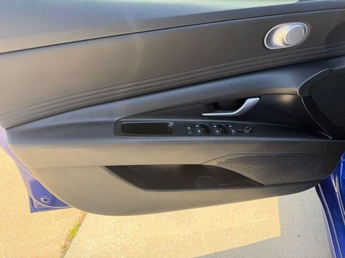 Used 2023 Hyundai Elantra SEL w/ Convenience Package FWD image 13