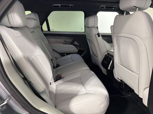 Used 2025 Land Rover Range Rover Sport SE AWD/4WD image 28
