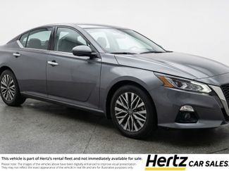 Used 2025 Nissan Altima 2.5 SV video 1