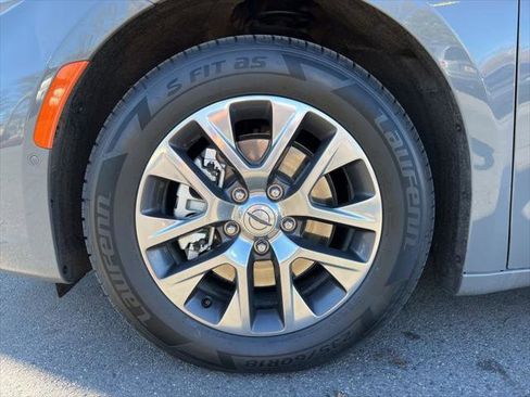 Certified 2022 Chrysler Pacifica Pinnacle image 30