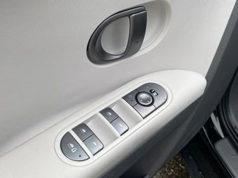 Used 2025 Hyundai Ioniq 5 SE image 14