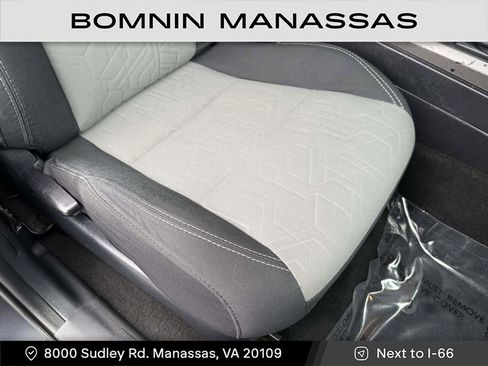 Used 2021 Toyota Tacoma TRD Off-Road image 9