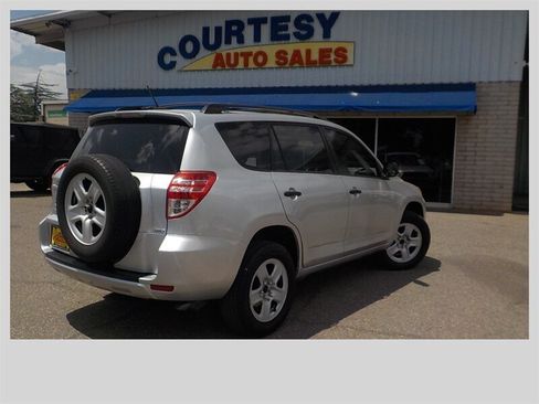 Used 2012 Toyota RAV4 4WD w/ Value Pkg image 9
