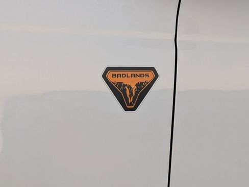 Used 2025 Ford Bronco Badlands AWD/4WD image 5