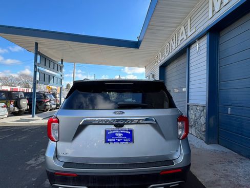 Used 2020 Ford Explorer XLT w/ Equipment Group 202A image 5
