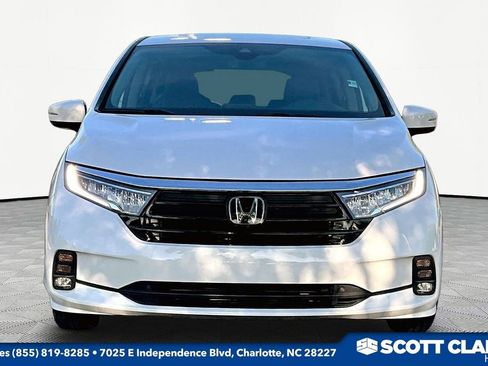 Used 2023 Honda Odyssey EX-L image 2