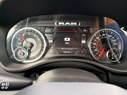 Used 2022 RAM 1500 Big Horn AWD/4WD image 22