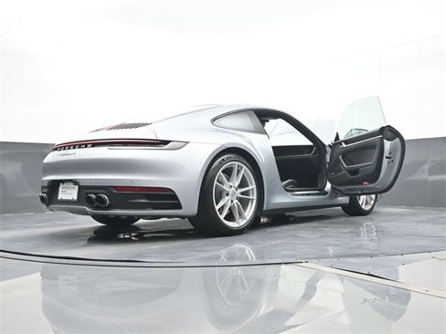 Used 2021 Porsche 911 Carrera 4 image 22