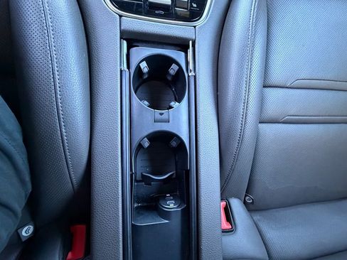 Used 2022 Porsche Panamera 4 Platinum Edition image 14