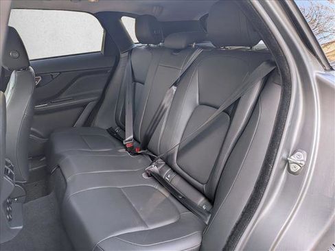 Used 2020 Jaguar F-PACE Premium image 19