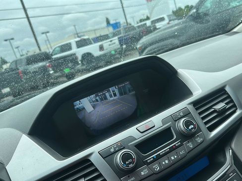 Used 2012 Honda Odyssey Touring Elite image 21