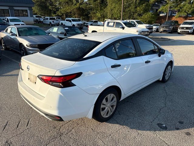 Used 2021 Nissan Versa S FWD image 3