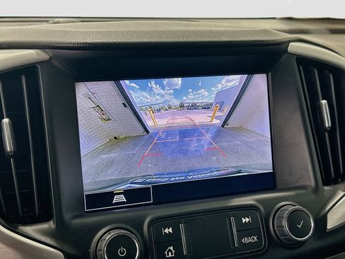 Used 2023 GMC Terrain SLT FWD image 15