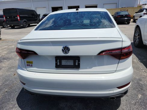 Used 2019 Volkswagen Jetta GLI FWD image 6