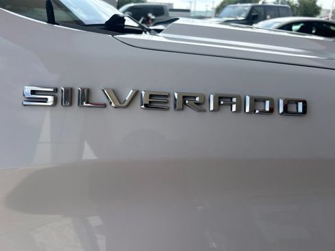 Used 2022 Chevrolet Silverado 1500 Custom RWD image 7