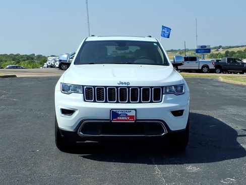 Used 2018 Jeep Grand Cherokee Limited RWD image 2
