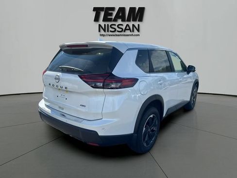 Certified 2025 Nissan Rogue SV AWD/4WD image 7