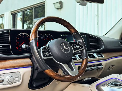 Used 2020 Mercedes-Benz GLS 450 4MATIC image 16