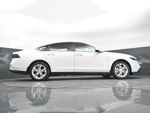 Used 2026 Honda Accord LX image 28