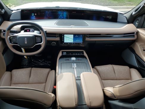 New 2026 Lincoln Navigator Black Label AWD/4WD image 28