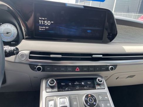 Used 2023 Hyundai Palisade Calligraphy image 19