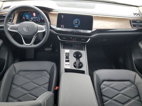 New 2026 Volkswagen Atlas SE FWD image 12