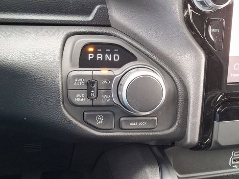New 2026 RAM 1500 Big Horn AWD/4WD image 11