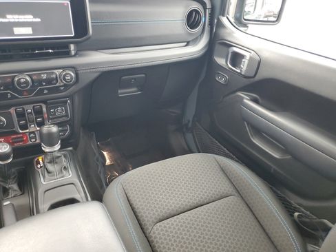 Used 2025 Jeep Wrangler Unlimited Rubicon 4xe w/ Convenience Group image 20