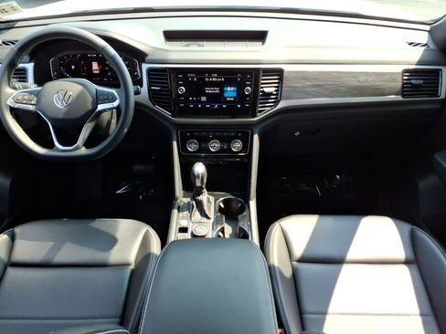 Certified 2022 Volkswagen Atlas Cross Sport SE AWD/4WD image 11