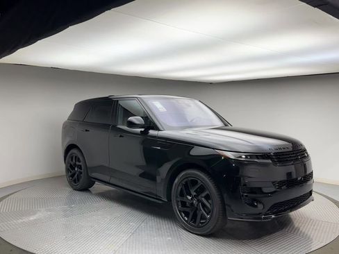 Used 2023 Land Rover Range Rover Sport SE Dynamic image 2
