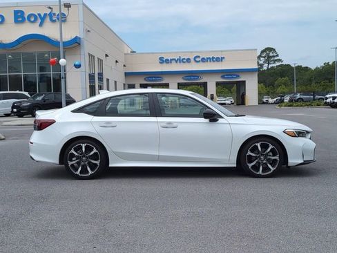 Used 2025 Honda Civic Sport Touring image 2