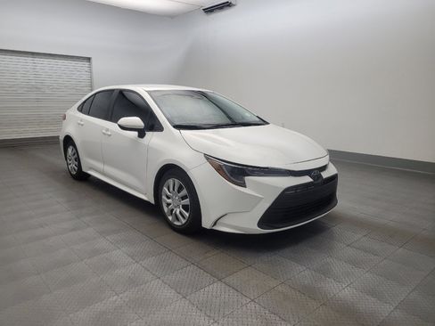 Used 2024 Toyota Corolla LE FWD image 13