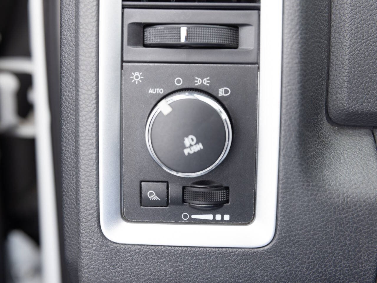 Used 2011 RAM 1500 Sport w/ Sport Premium Group AWD/4WD image 38