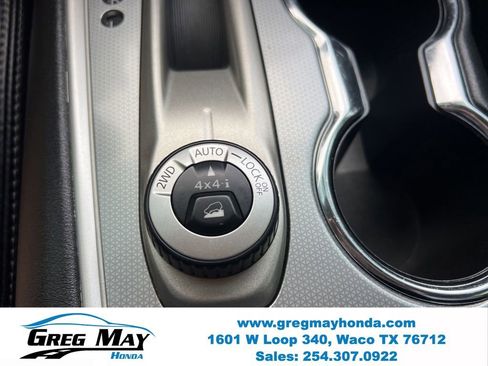 Used 2019 Nissan Pathfinder SL AWD/4WD image 29