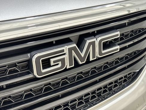 Used 2019 GMC Acadia Denali FWD image 33
