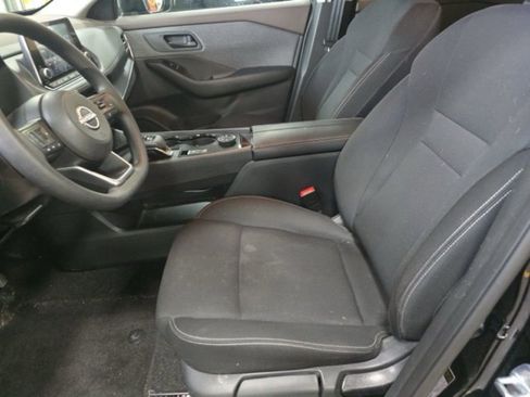Used 2023 Nissan Rogue S AWD/4WD image 9