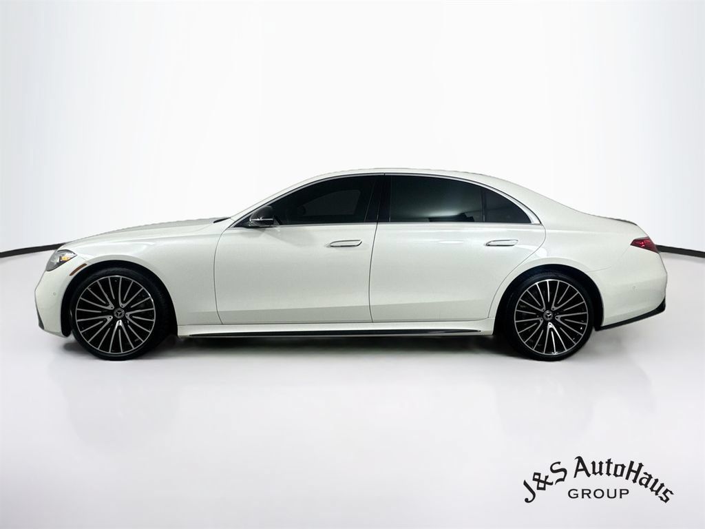 Used 2022 Mercedes-Benz S 580 4MATIC Sedan image 4