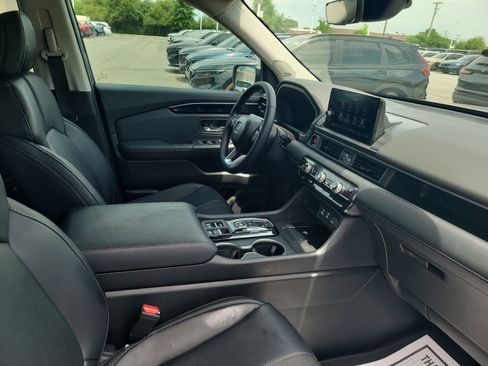 Certified 2023 Honda Pilot Touring image 30