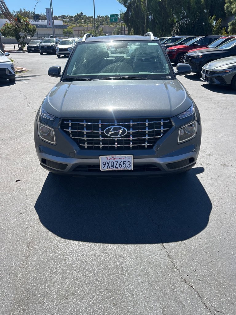 Used 2026 Hyundai Venue SEL FWD image 4